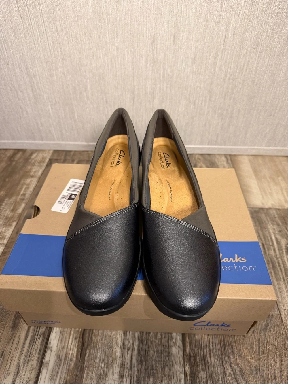 Clarks casual slip